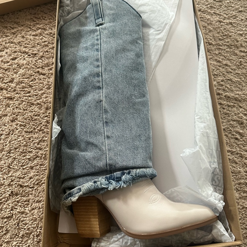 Steve Madden last denim boot 7.5